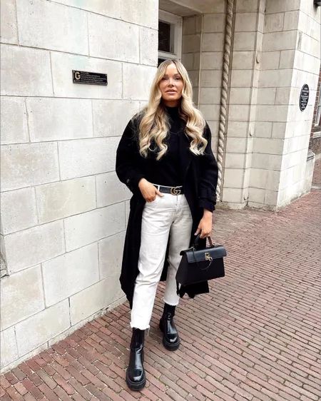 Slim Mom High Ankle Jeans curated on LTK Ankle Jeans Outfit, Slim Mom Jeans, Flat Ankle Boots, Fashion And Beauty Tips, Ankle Boots Flat, Jeans Outfit, Ankle Jeans, Simple Outfits, Jean Outfits