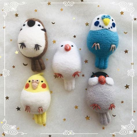 Java Sparrow, Felt Keychain, Needlecraft Kits, Felting Diy, Felt Ornaments Patterns, Diy Wool, Needle Felting Diy, Wool Needle Felting, Felt Crafts Diy