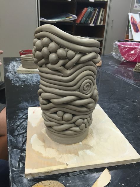 Seaman High school, Ceramic 2 student coil built vase. High School Ceramics, Coil Pottery, Coil Pots, Tanah Liat, Pottery Handbuilding, Keramik Design, Slab Pottery, Hand Built Pottery, Pottery Classes