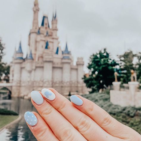 Disney Nail Color Ideas, Gel X Disney Nails, Cute Mickey Nails, Orlando Vacation Nails, Disney Nails Diy Easy, Nail Ideas For Disney World, Simply Disney Nails, Nail Disney Designs, Disney Nails Summer