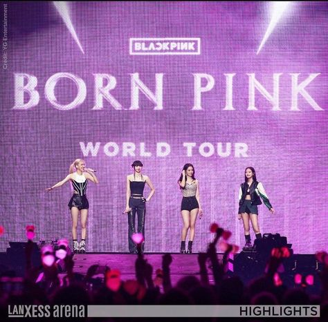 Blackpink Debut, Blackpink Born Pink, Pink Tour, Born Pink World Tour, Pink World, Lisa Rosé, Born Pink, Watch Tv Shows, Rosé Blackpink