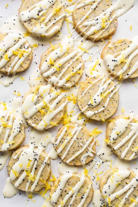 Lemon Poppy Seed Shortbread Cookies - Fit Foodie Finds Lemon Poppyseed Cookies, Poppyseed Cookies, Delicious Lemon Desserts, Lemon Poppy Seed Cookies, Poppy Seed Cookies, Classic Lemon Bars, Lemon Poppyseed Bread, Fit Foodie Finds, Coconut Oil Recipes