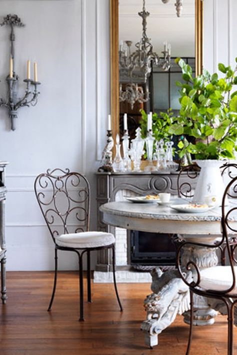 French Cafe Decor, Invisible House, Wrought Iron Dining Table, Iron Dining Table, Parisian Decor, Homes Decor, Urban Interiors, Table Bistrot, Style Français