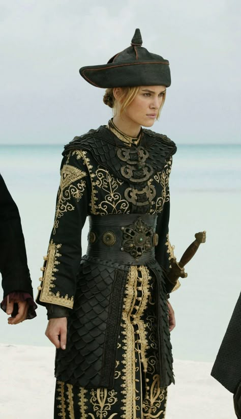 Keira Knightley in POTC: At World's End Elizabeth Swann At Worlds End, Elizabeth Swann Cosplay, Kira Knightly, Elisabeth Swan, Kiera Knightly, Pirate Cosplay, Elizabeth Swann, Keira Knightly, Pirate Queen