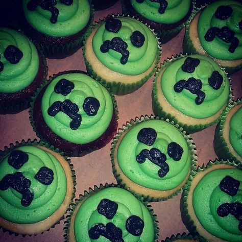 Minecraft Cupcakes, After Earth, 2010s Nostalgia, Cute Baking, Pretty Birthday Cakes, Just Cakes, Cute Birthday Cakes, Cute Desserts, Baking Ideas