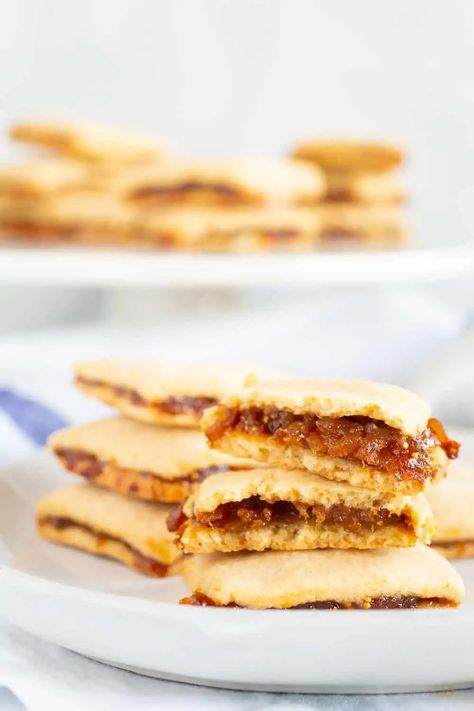 Fig Newtons With Fresh Figs, Fig Newton Recipe, Homemade Fig Newtons, Fig Newtons, Fun Deserts, Food Stories, Fresh Figs, Mini Foods, Desert Recipes