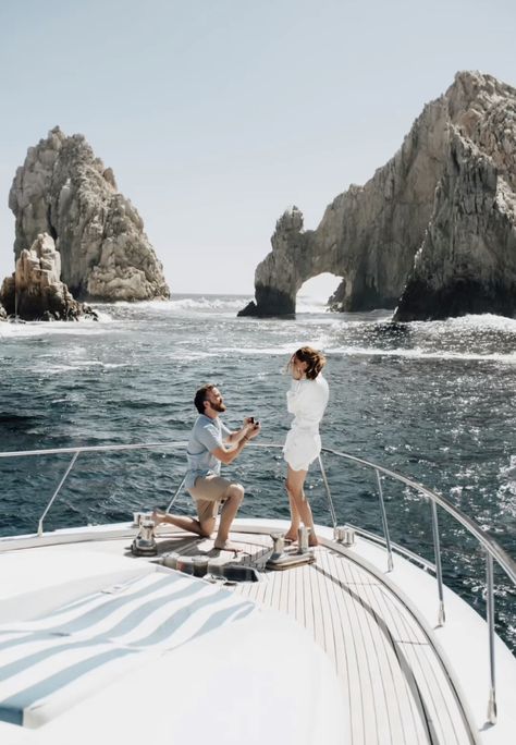 Proposal Pictures, Beach Proposal, Yacht Wedding, Luxury Couple, Proposal Photos, Shotting Photo, Wedding Proposals, Goals Pictures, Dear Future Husband