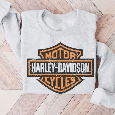 Brand New! Unisex True To Size. Harley Davidson Womens Clothing, Harley Davidson Sweatshirt, Racing Shirts, Vintage Harley Davidson, Cricut Projects Vinyl, Vintage Harley, Harley Davidson Motorcycles, Graphic Crewneck Sweatshirt, Graphic Crewneck