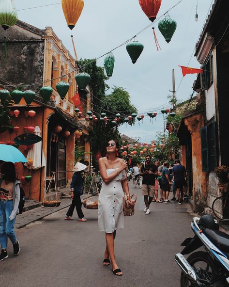 ruthdelacruz | Travel and Lifestyle Blog : Hoi An, Vietnam Outfit Vietnam Outfit, Passport Picture, Tumblr Travel, Vietnam Itinerary, Vietnam Holidays, Sapa Vietnam, Travel Pose, Hoi An Vietnam, Vietnam Travel Guide