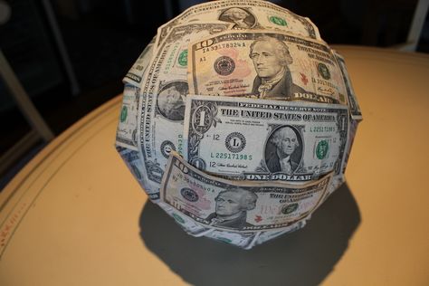 I made this basketball for my grandson's 16th Birthday. He's a great basketball player. I used mini glue dots to attach the money. I'm sure he will love me when he has to remove all the dots before spending the money. Cash Gift Ideas, Me When He, Giving Money, Football Birthday Party, Creative Money Gifts, Money Gifts, Football Birthday, Cash Gift, Glue Dots