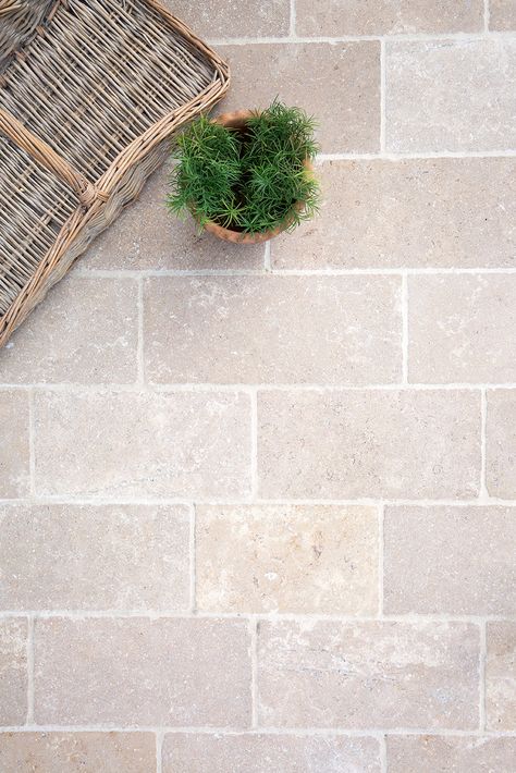 European Outdoor Patio, Garden Tiles Ideas, Front Porch Flooring Ideas, Exterior Floor Tiles, Quorn Stone, Natural Stone Floors, Outdoor Floor Tiles, Party Planning 101, Bubble Diagram