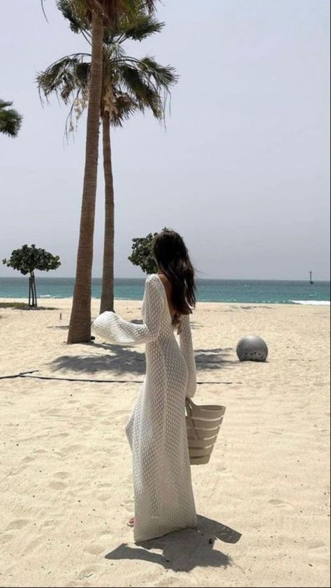 Ootd Beach, Beach Photo Inspiration, Holiday Outfits Summer, Maldives Honeymoon, Beach Vacation Outfits, Beach Photography Poses, Beach Please, Beach Getaways, Beach Poses