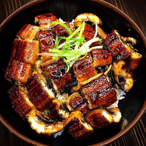 Unagi Donburi, Grilled Eel, Food Flatlay, Food Anime, Character Board, Japanese Dishes, Asian Cooking, Food Obsession, Healthy Snacks Recipes