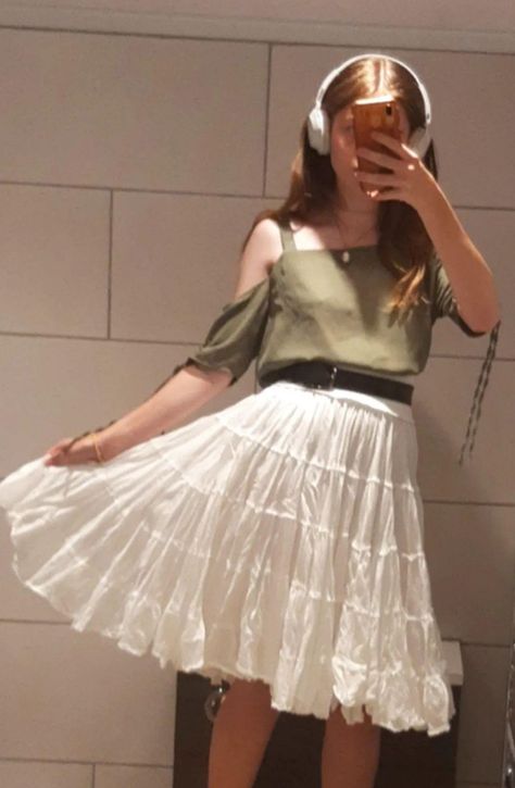 long white tired skirt paired with black belt and army green, cold shoulder top Tired Skirt, Cold Shoulder Top, Fit Check, Black Belt, Army Green, Cold Shoulder, Shoulder Top, Tulle Skirt, Ballet Skirt