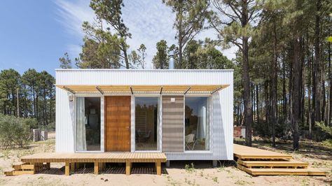 Gallery of House Cronos / Moirë arquitectos - 16 Nordic Exterior, Tiny House Wood, Steel Structure House, Shipping Container Conversions, House Bungalow, Small House Garden, Mobile House, Container Conversions, Framing Construction