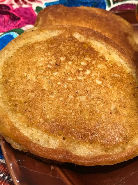 Gluten Free Southern Hoe Cake Recipe Gluten Free Corn Cakes Recipe, Cake Cornbread Recipe, Gluten Free Cornmeal Pancakes, Hoecake Recipe, Cake Cornbread, Johnny Cakes Recipe, Corn Cakes Recipe, Corn Free Recipes, Sweet Corn Cakes