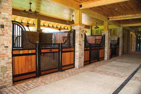 Equestrian Stables, Diy Horse Barn, Barn Stalls, Paddock Paradise, Dream Stables, Dream Horse Barns, Farm Layout, Antique Horse, Equestrian Facilities