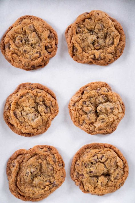 Martha Stewart’s Chocolate Chip Cookies | 12 Tomatoes Sweet Martha's Chocolate Chip Cookies, Martha Stewart Cookie Recipes, Martha Stewart Recipes Cookies, Martha Stewart Chocolate Chip Cookies, Chocolate Pecan Bars, Martha Stewart Cookies, Brown Butter Cookies, Cookie Crisp, Pecan Bars