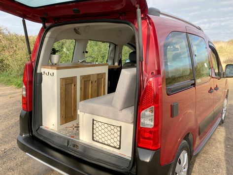 Citroen Berlingo XTR Campervan - Stunning Hand Made Conversion ⋆ Quirky Campers Micro Campers, Berlingo Camper, Camper Van Kitchen, Campervans For Sale, Kangoo Camper, Minivan Camper Conversion, Camper Beds, Suv Camping, Campervan Hire