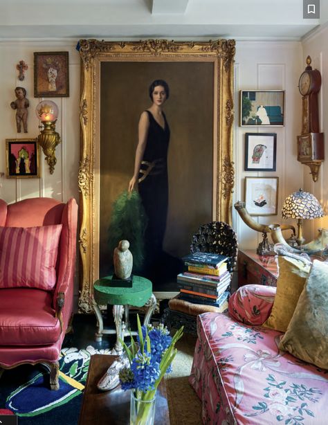 Maximalist Interior, Bee House, Anderson Cooper, Ivy House, New York Homes, Deco Vintage, World Of Interiors, Gloria Vanderbilt, Cheap Decor