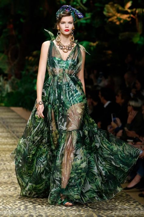 Dolce And Gabbana 2020 Spring Summer, Domenico Dolce And Stefano Gabbana, Dolce And Gabbana Fashion Show, Casting Director, Dolly Fashion, Dolce And Gabbana Fashion, Tropical Fashion, Milano Fashion, Catwalk Fashion