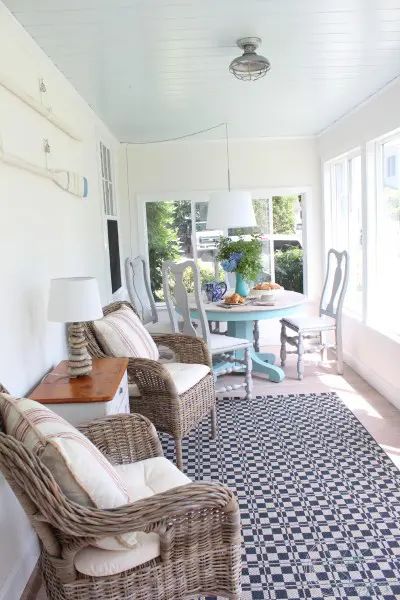 Narrow Sunroom, Coastal Sunroom, Sunroom Makeover, Small Sunroom, Hgtv Dream Homes, Sunroom Furniture, Sunroom Decorating, Sunroom Designs, Hgtv Dream Home