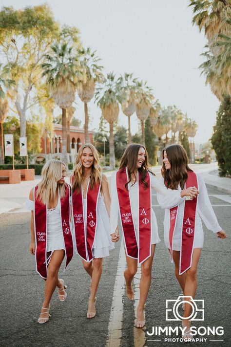 Graduation Pictures Outfits, Grad Stoles, College Grad Photos, Up Embroidery, Nursing Graduation Pictures, College Graduation Photoshoot, College Graduation Pictures Poses, Grad Photography, College Graduation Photos