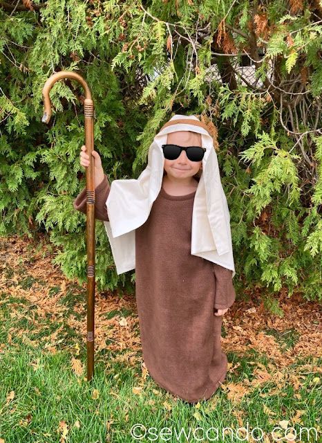 Diy Sheep Costume Kids, Diy Sheep Costume, Shepherd Outfit, Wise Man Costume, Diy Sheep, Christmas Stage Decorations, Shepherd Costume, Shepherd And Sheep, Diy Costumes Men