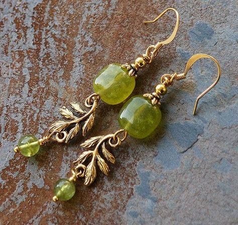 Lime Green Jewelry, Jewellery Making Ideas Earrings, Autumn Earrings Diy, Leaves Jewelry, Green Autumn, Autumn Earrings, Autumn Jewelry, Green Accessories, Fall Earrings