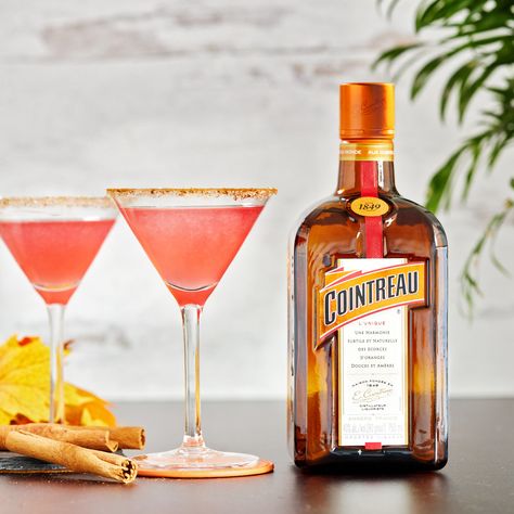 Harvest Cosmopolitan Cocktail from Food Network Eggplant Bites, Cointreau Cocktails, Cosmopolitan Cocktail Recipes, Cosmopolitan Drink, Cosmopolitan Cocktail, Angers France, Recipe Thanksgiving, Cranberry Juice Cocktail, Sour Cocktail