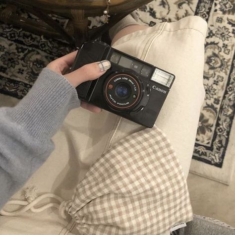 Holding A Camera, Beige Icons:), Gilmore Girl, Fotografi Digital, Lana Del Ray, Korean Aesthetic, Beige Aesthetic, Light Academia, Brown Aesthetic