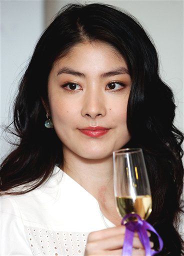 Kelly Chen #ChineseActress Kelly Chen, Asian Celebrities, Chinese Actress, Pop Star, Celebrities, Hair, Beauty, Quick Saves