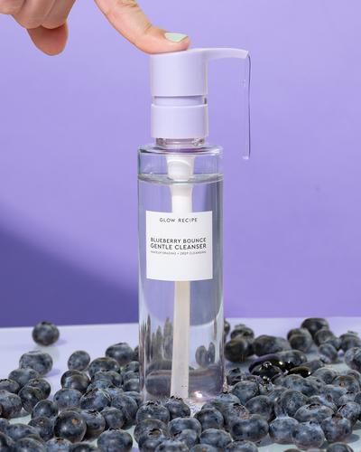 Glow Recipe Blueberry, Gentle Face Cleanser, Sephora Skin Care, Combination Skin Type, Glow Recipe, Skin Care Items, Skin Cleanser Products, Gentle Cleanser, Glass Skin