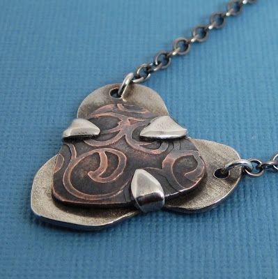 Cooper Jewelry, Jewellery Images, Altered Jewelry, Pendant Ideas, Copper Jewellery, Metal Smithing, Metalwork Jewelry, Metalsmithing Jewelry, Setting Ideas