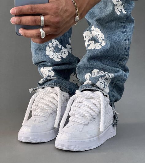 Billie Eilish Af1, Drip Fashion, Drippy Outfit, Drip Outfit Men, Trendy Boy Outfits, Custom Jeans, Dope Outfits For Guys, White Rope, Street Style Outfits Men