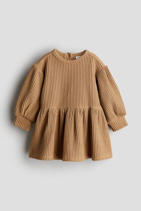 Textured-jersey dress - Braun - Kids | H&M DE Winter Coat Dress, Girls Cotton Dresses, Girls Winter Dresses, Organic Cotton Dress, Family Picture Outfits, Orange Dress, Maternity Wear