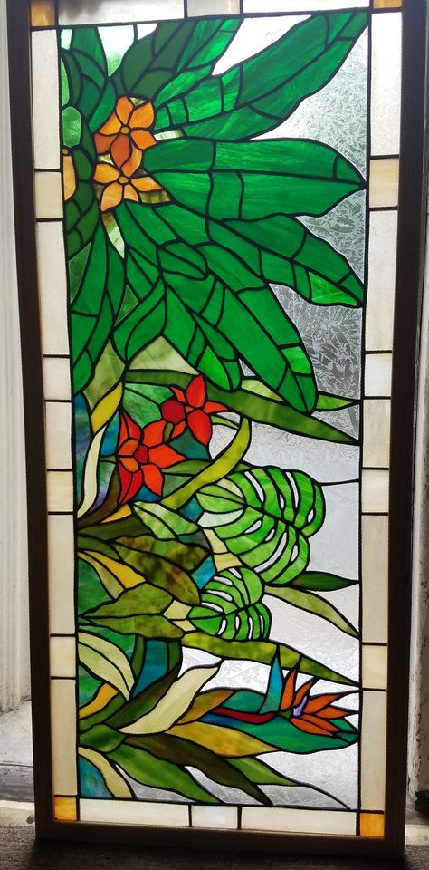 Tropical leaves stained glass panel by Anita Troisi Tropical Mosaic Patterns, Bird Of Paradise Stained Glass Patterns, Tropical Stained Glass Patterns, Plant Stained Glass Patterns, Tropical Stained Glass Panels, Faux Stained Glass Patterns, Stained Glass Tropical, Stained Glass Plants, Stained Glass Ideas