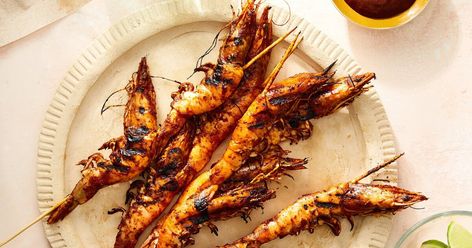 Camarones embarazados, the grilled shrimp recipe that brings the beach to you | The Seattle Times Asian Seafood, Grilled Shrimp Recipes, Sustainable Seafood, Shellfish Recipes, Grilled Seafood, Nyt Cooking, Shrimp Recipe, Think Food, Grilled Shrimp