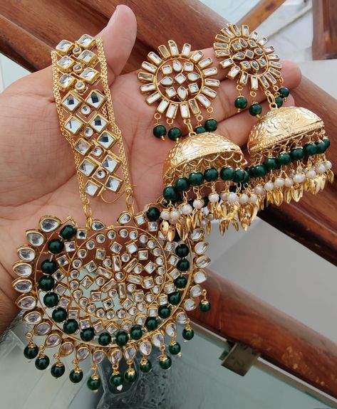 750 rs+ship.....hadcjm.... high Quality brass Goldfinish traditional Punjabi kundan pipal patti pearl xxl tika set With jhumki earrings Tikka Set Punjabi, Wedding Jwellary, Model Earrings, Indian Gold Necklace Designs, Indian Things, Nikah Outfit, Meenakari Earrings, Mang Tikka, Kundan Jewellery Bridal