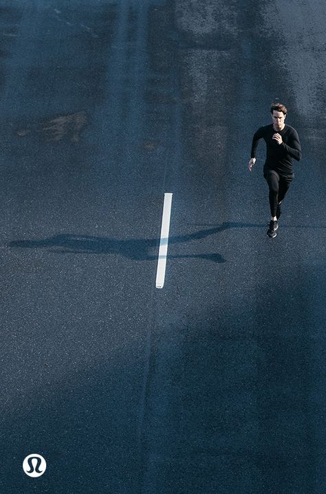 Mens Running Aesthetic, Runner Aesthetic Boy, Man Running Aesthetic, Man Running Photography, Running Film Photography, Urban Running, Gym Photoshoot, Running Photography, Running Photos