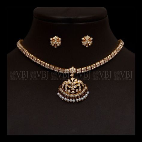 Diamond Addigai, Bridal Diamond Necklace, Pearl Jewelry Design, Antique Jewellery Designs, Gold Jewelry Simple Necklace, Diamond Necklace Designs, Gold Necklace Indian Bridal Jewelry, Indian Jewellery Design Earrings, Antique Jewelry Indian