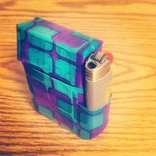 How to Make a Duct Tape Cigarette Case: 6 Steps Diy Decorate Lighter, Duct Tape Bags, Duct Tape Flowers, Duct Tape Wallet, Creeper Minecraft, Wallet Tutorial, Rubber Band Bracelet, Lighter Case, Tarot Bags