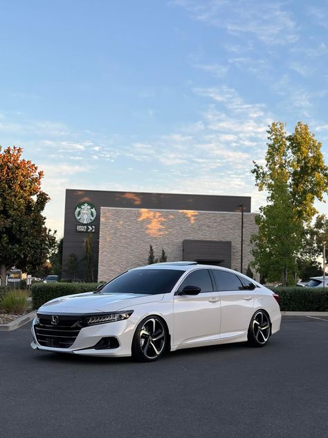 White Honda Accord Sport, White Honda Accord, 10th Gen Accord, Best Cars For Teens, Car Vibes, 2018 Honda Accord, Car For Teens, Honda Accord Sport, Dream Cars Mercedes