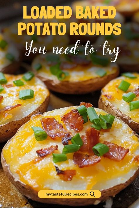 Looking for a tasty side dish? These Loaded Baked Potato Rounds are simple, quick to prepare, and perfect for dipping in sour cream or your favorite sauce! Baked Potato Rounds With Cheese, Baked Potato Appetizer, Baked Potato Rounds, Potato Skins Appetizer, Potato Rounds, Baked Potato Slices, Mini Sliders, Easy Starters, Loaded Baked Potato