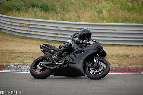 Motorcycle Girl, Circuit Zandvoort, via Flickr. Sport Bike Rider, Girl Riding Motorcycle, Female Motorcycle Riders, Chicks On Bikes, Ducati Panigale, Lady Riders, Black Motorcycle, Motorcycle Riders, Womens Bike