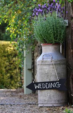 Wedding Decorations Candles, Outdoor Night Wedding, Rustic Flower Arrangements, Old Milk Cans, Milk Churn, Church Wedding Decorations, Candle Wedding Decor, Cottage Wedding, Rustic Wedding Signs