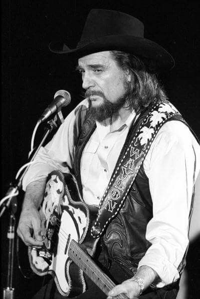 Waylon Jennings! Waylon Jennings Quotes, Jessi Colter, Shooter Jennings, Guitar Man, Nice Images, Music Row, Mountain Music, Country Musicians, The Outlaw