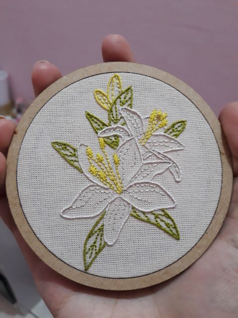 Lily Flower Embroidery Designs, Water Lilly Embroidery, White Lily Embroidery, Tiger Lily Embroidery, Waterlily Embroidery, Lily Embroidery Pattern, Lilly Embroidery, Water Lily Embroidery, Lily Flower Embroidery