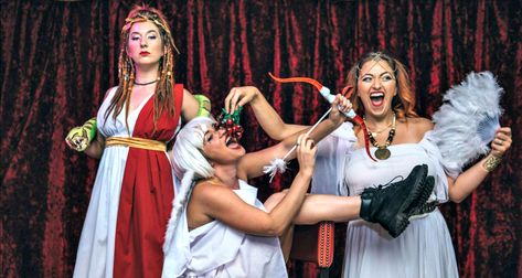 Toga Party Decor, Roman Themed Party, Toga Party Ideas, Toga Party Decorations, Greek Party Theme, Roman Wedding, Party Games Ideas, Roman Toga, Greek Party