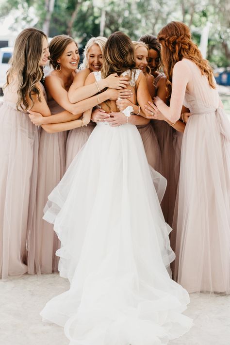 Bridesmaid Photography Poses, Photoshoot With Bridesmaids, Photoshoot Ideas With Bridesmaid, Bride Pictures With Bridesmaids, Bridemaid Photos Getting Ready, Wedding Pictures Ideas With Bridesmaids, Cool Bridesmaids Photos, Chatham Hills Wedding, Wedding First Look Bridesmaids